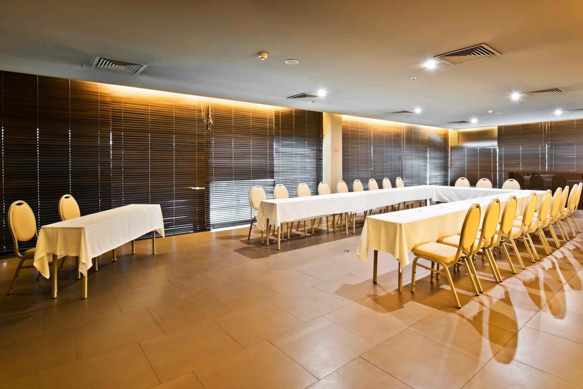 Golden Tulip Sao Joao Da Madeira Hotel Ngoại thất bức ảnh